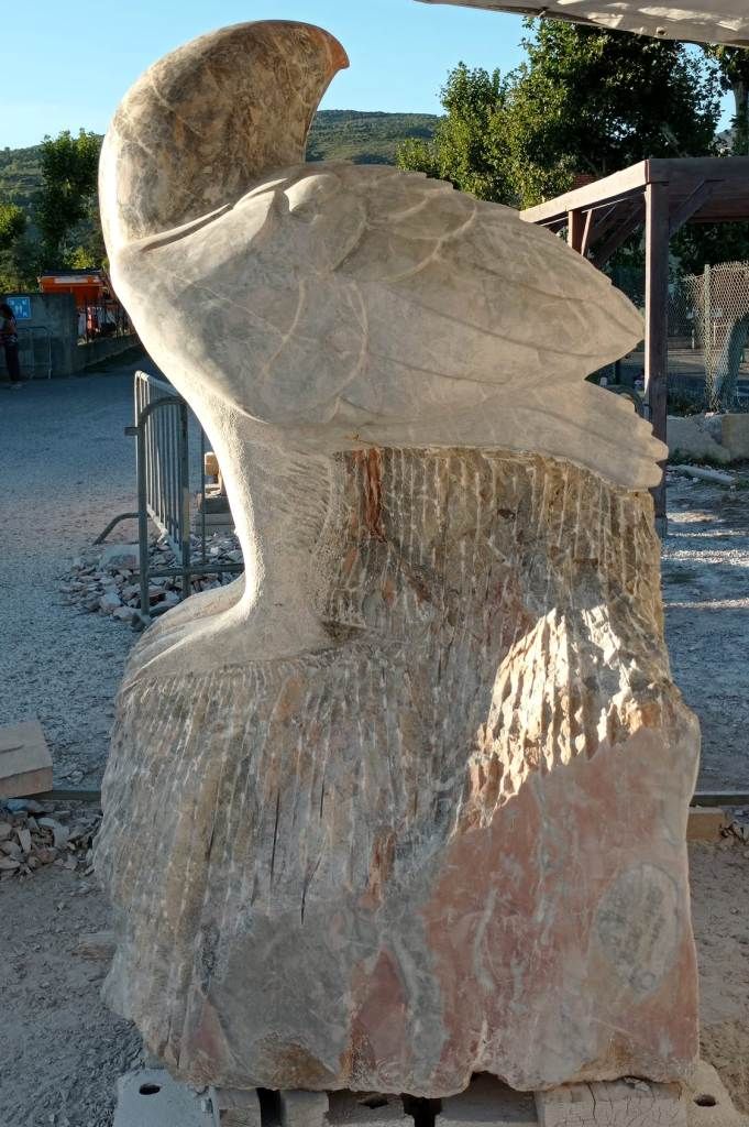 Sculpture réalisée lors du symposium de sculpture sur marbre de Caunes-Minervois en septembre 2023