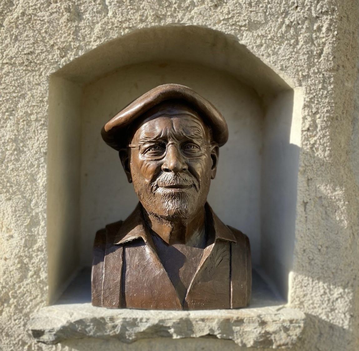 Inauguration du buste en bronze d'Henri Fam
