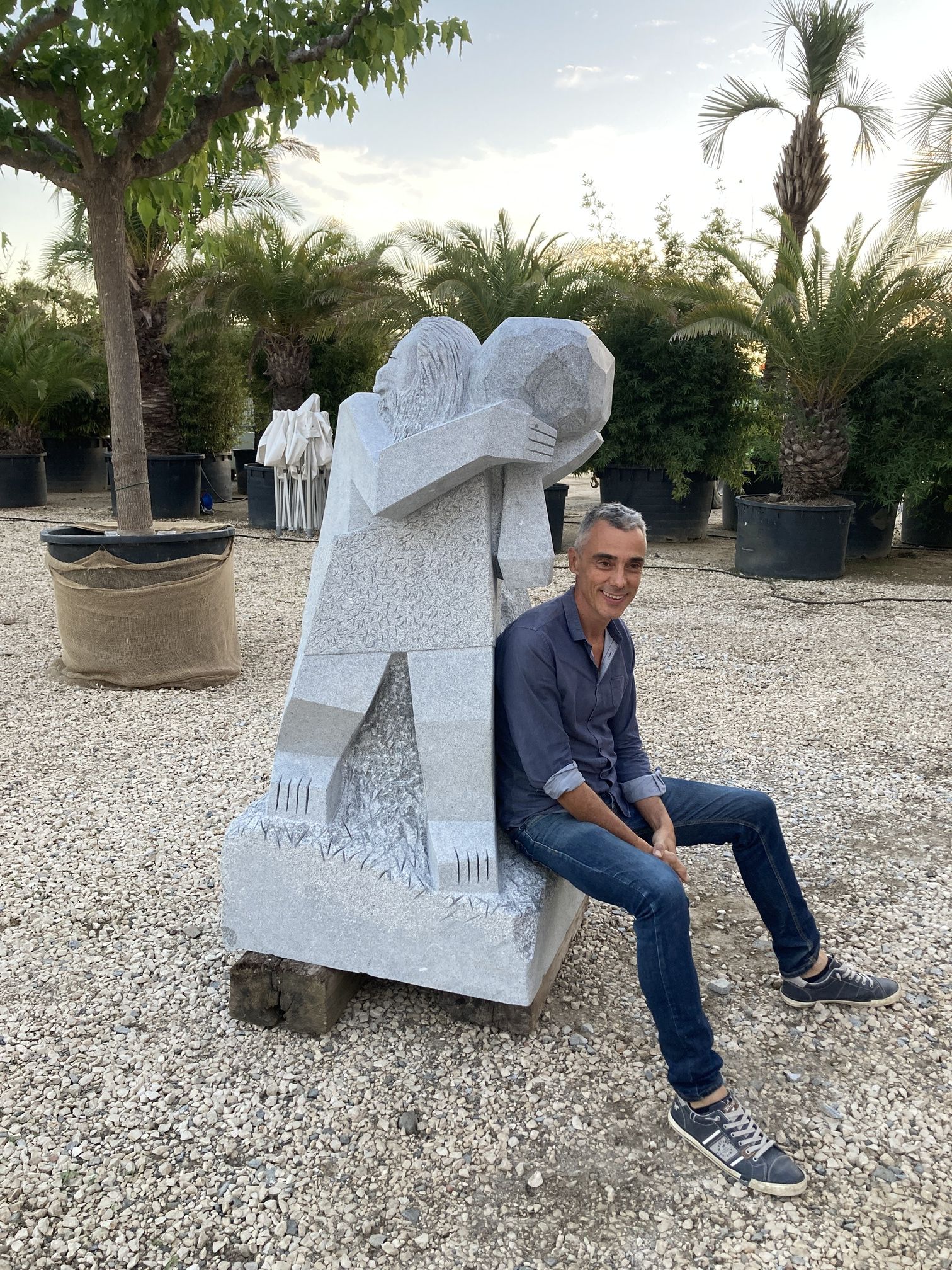 Sculpture réalisée lors du 1er symposium de sculpture sur granit de Gassin en septembre 2025