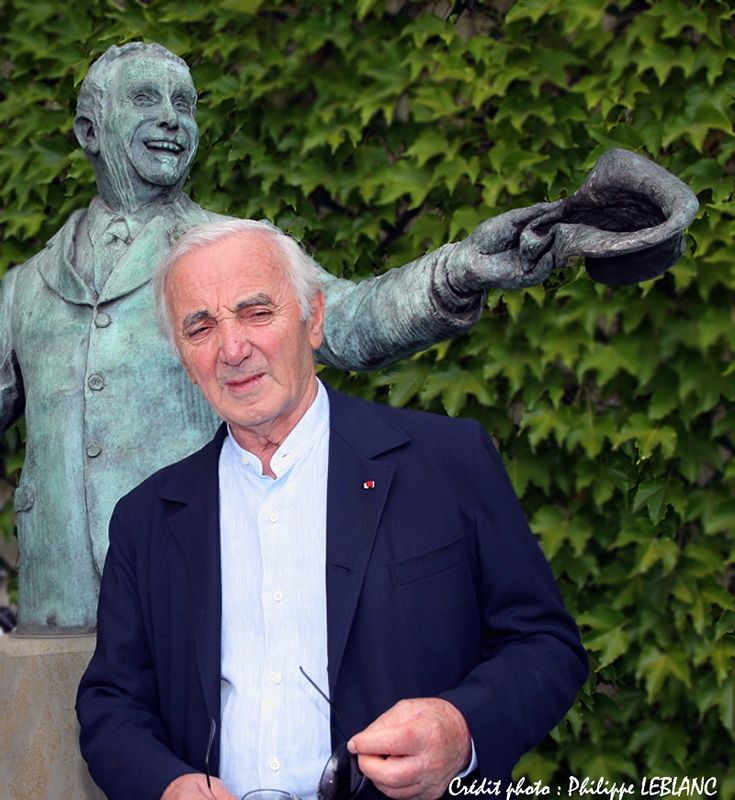 Charles Trénet sculpture bronze Olivier Delobel